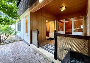 Дом 300м², 4-этажный, участок 12 сот.  