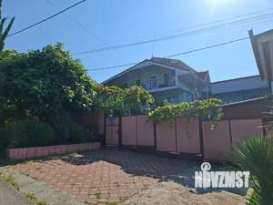 Дом 673м², 4-этажный, участок 18 сот.  