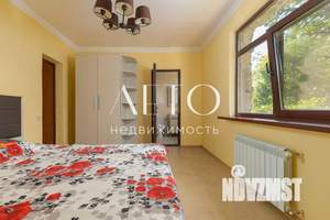 Коттедж 400м², 2-этажный, участок 50 сот.  