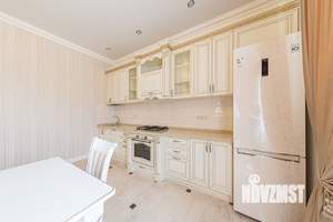 Дом 120м², 2-этажный, участок 6 сот.  