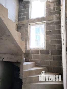 Дом 120м&sup2;, 2-этажный, участок 4 сот.  