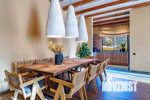 Коттедж 350м², 2-этажный, участок 10 сот.  