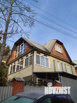 Дом 170м², 3-этажный, участок 8 сот.  