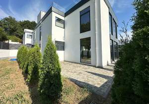 Дом 240м², 2-этажный, участок 5 сот.  