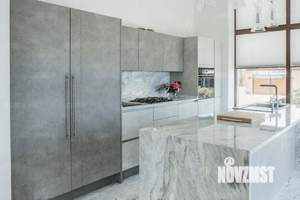 Коттедж 670м², 2-этажный, участок 24 сот.  