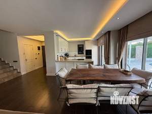 Коттедж 190м², 2-этажный, участок 5 сот.  