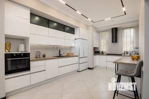 Дом 450м², 2-этажный, участок 14 сот.  