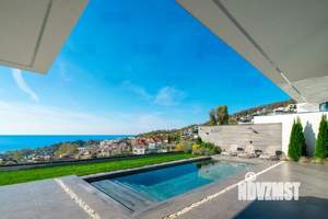 Дом 350м², 2-этажный, участок 12 сот.  