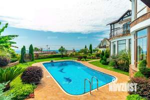 Дом 330м², 3-этажный, участок 7 сот.  