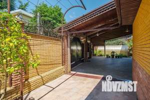 Дом 370м&sup2;, 2-этажный, участок 12 сот.  