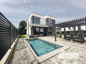 Дом 209м², 2-этажный, участок 5 сот.  