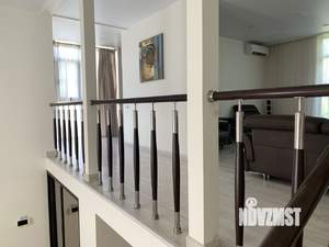 Дом 318м², 3-этажный, участок 20 сот.  