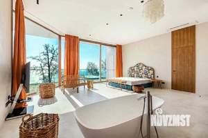 Коттедж 390м², 3-этажный, участок 9 сот.  