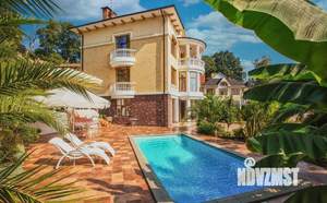 Коттедж 1000м², 3-этажный, участок 25 сот.  