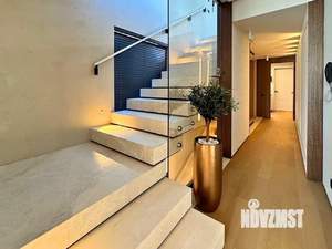 Дом 550м², 3-этажный, участок 10 сот.  