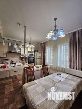 Дом 280м², 3-этажный, участок 5 сот.  