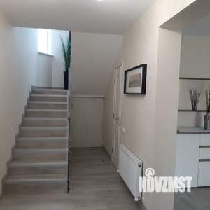 Коттедж 260м², 3-этажный, участок 6 сот.  