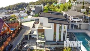 Дом 250м², 3-этажный, участок 3 сот.  