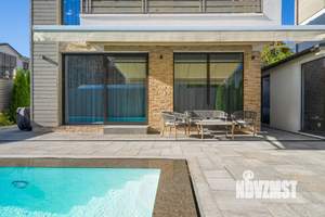 Дом 141м², 3-этажный, участок 3 сот.  