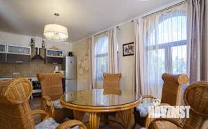 Дом 300м², 2-этажный, участок 6 сот.  