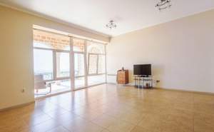 Дом 570м², 3-этажный, участок 5 сот.  