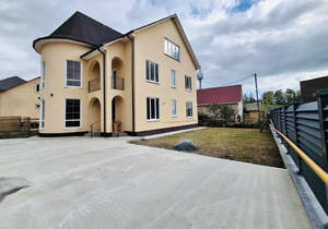 Дом 321м², 3-этажный, участок 5 сот.  