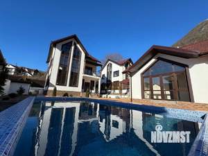 Дом 280м&sup2;, 3-этажный, участок 7 сот.  