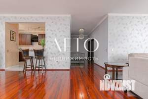 Коттедж 305м&sup2;, 3-этажный, участок 12 сот.  