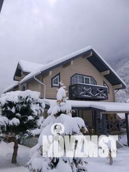 Дом 100м², 2-этажный, участок 6 сот.  