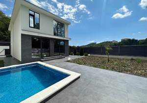 Дом 180м², 2-этажный, участок 5 сот.  