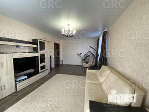 Дом 435м&sup2;, 3-этажный, участок 7 сот.  