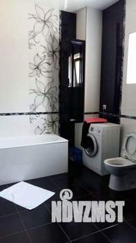 Дом 500м², 3-этажный, участок 7 сот.  