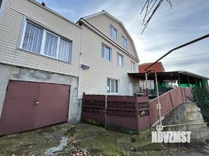 Дом 180м², 3-этажный, участок 4 сот.  
