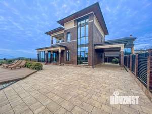 Дом 230м², 2-этажный, участок 8 сот.  