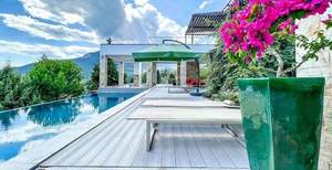 Дом 600м², 3-этажный, участок 40 сот.  