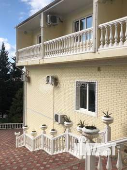 Дом 1090м&sup2;, 4-этажный, участок 15 сот.  