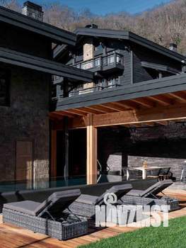 Дом 360м², 3-этажный, участок 10 сот.  