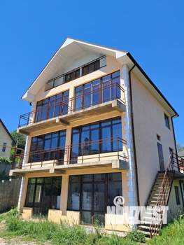 Дом 350м², 3-этажный, участок 5 сот.  