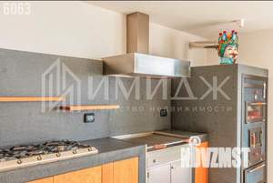 Коттедж 300м², 2-этажный, участок 6 сот.  