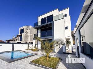 Дом 275м², 3-этажный, участок 5 сот.  