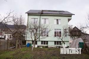 Дом 500м², 3-этажный, участок 6 сот.  