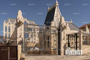 Коттедж 1500м², 3-этажный, участок 140 сот.  