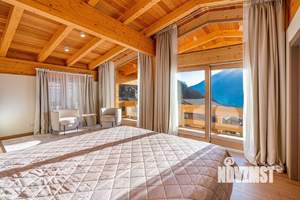 Дом 300м², 3-этажный, участок 7 сот.  