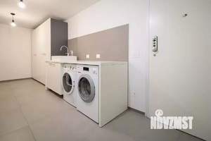 Дом 200м², 2-этажный, участок 12 сот.  