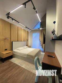 Дом 241м², 2-этажный, участок 9 сот.  