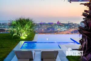 Коттедж 350м², 2-этажный, участок 12 сот.  