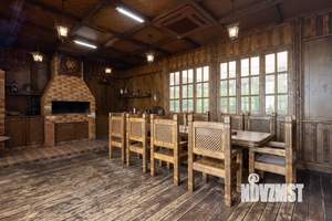 Дом 300м², 2-этажный, участок 10 сот.  