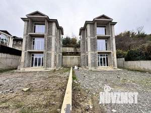 Дом 193м², 3-этажный, участок 4 сот.  