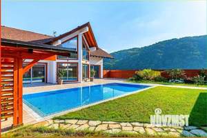 Дом 200м², 2-этажный, участок 8 сот.  