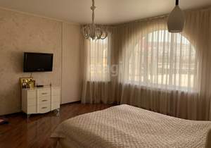 Дом 271м², 3-этажный, участок 6 сот.  